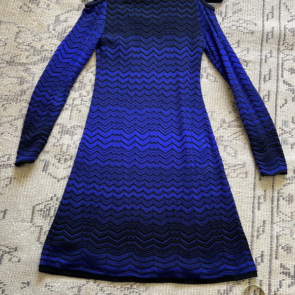 Missoni knit cold shoulder long sleeve dress - Picture 6 of 6